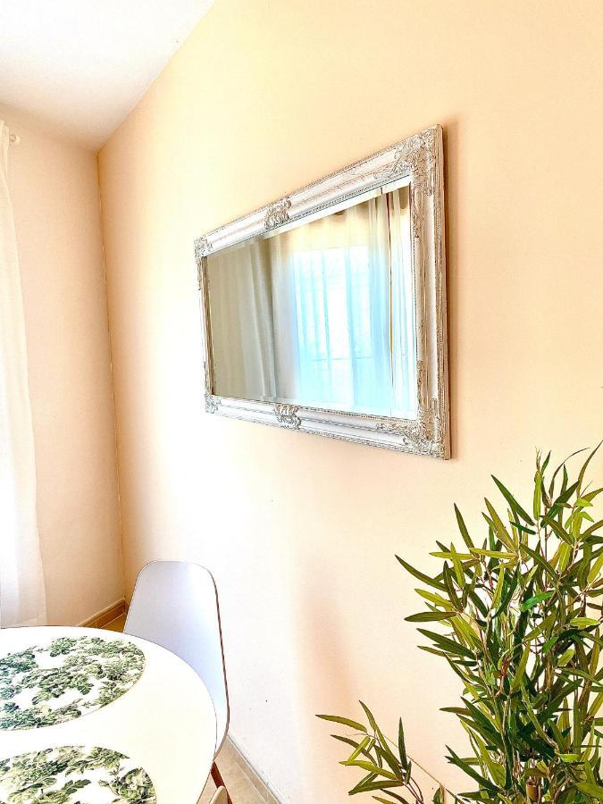 Ideal Apartamento - กวาดาเลสต์ ภายนอก รูปภาพ
